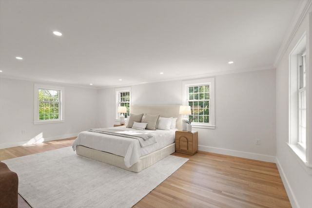 35 Grey Lane, Lynnfield, MA 01940