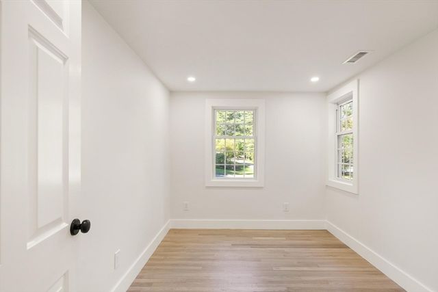 35 Grey Lane, Lynnfield, MA 01940