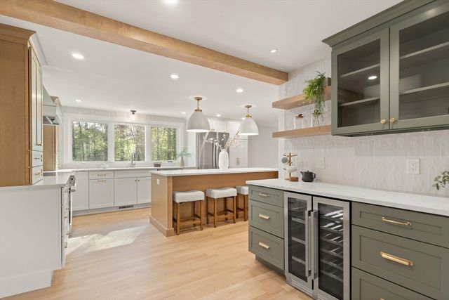 35 Grey Lane, Lynnfield, MA 01940