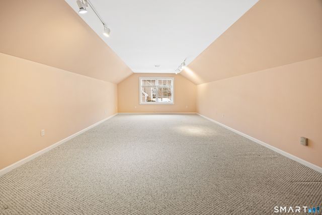 11 Nature Trail, Hamden, CT 06518