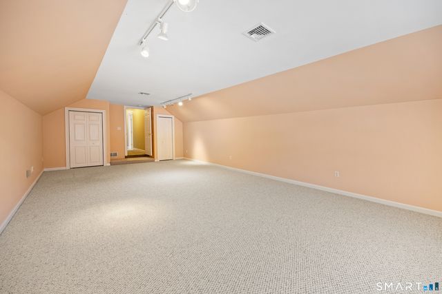 11 Nature Trail, Hamden, CT 06518