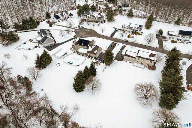 11 Nature Trail, Hamden, CT 06518