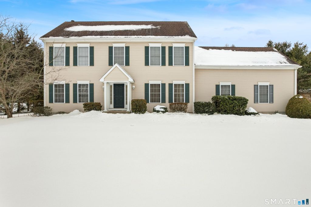 11 Nature Trail, Hamden, CT 06518