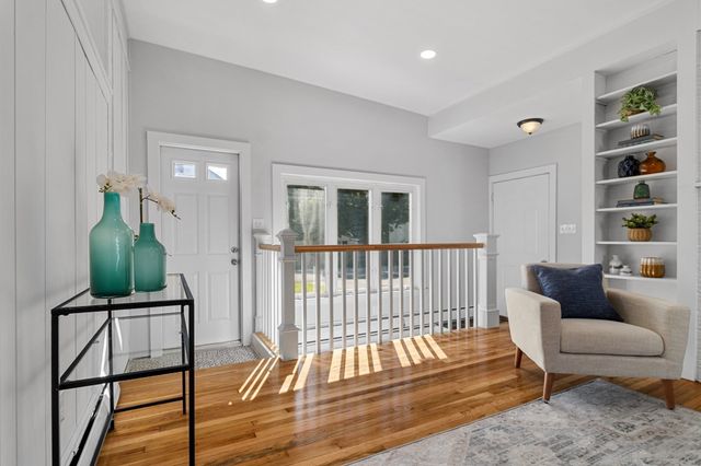 1 Fern St, Natick, MA 01760