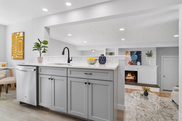 1 Fern St, Natick, MA 01760