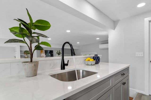 1 Fern St, Natick, MA 01760