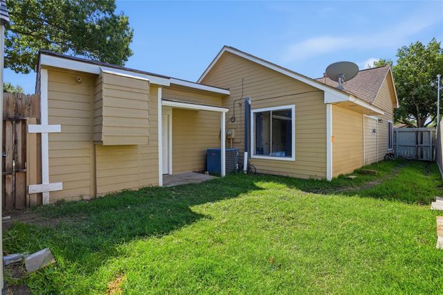18706 Haughland Drive, Cypress, TX 77433