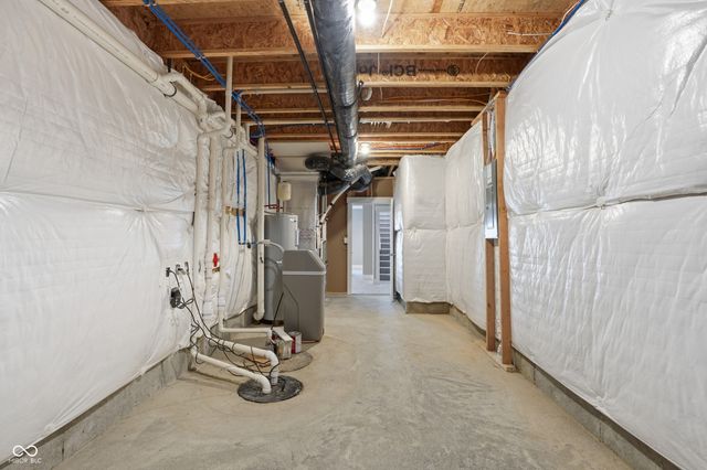 14474 Treasure Creek Lane, Fishers, IN 46038