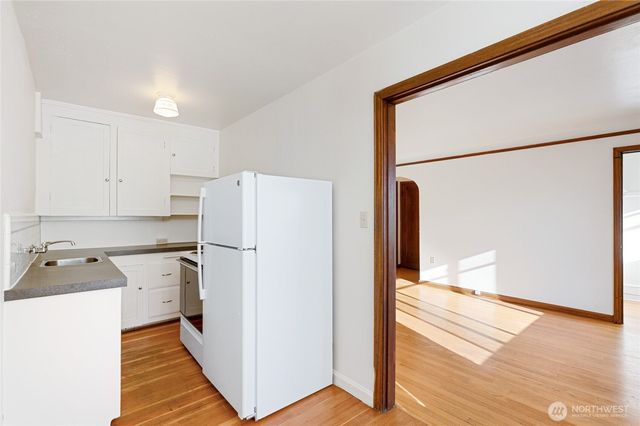 8008 Greenwood Avenue N, Seattle, WA 98103