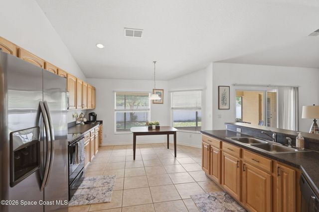5637 Autumn Chase Circle, Sanford, FL 32771