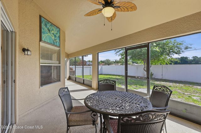5637 Autumn Chase Circle, Sanford, FL 32771