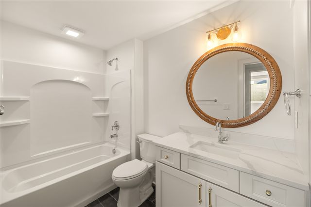 205 SW 17th Street, Ankeny, IA 50023