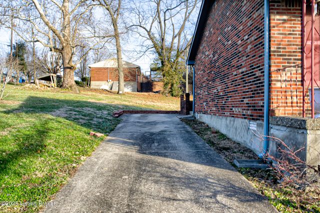 49 Fleming Rd, Shelbyville, KY 40065