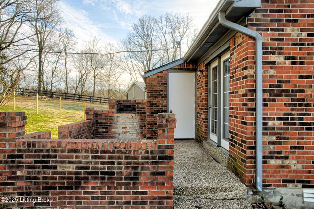 49 Fleming Rd, Shelbyville, KY 40065