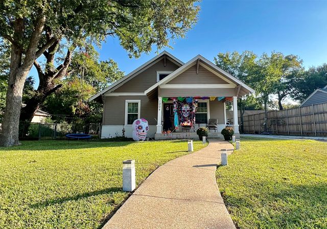 1004 W Avenue D, Garland, TX 75040