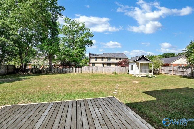 2411 Huntington Lane SE, Decatur, AL 35601