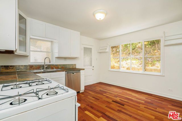 360 N Topanga Canyon Boulevard, Topanga (los Angeles), CA 90290