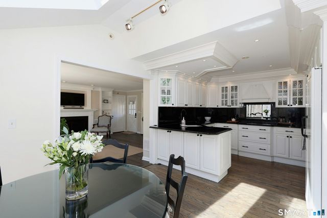 46 Tally Ho Road, Ridgefield, CT 06877