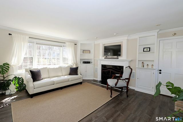 46 Tally Ho Road, Ridgefield, CT 06877