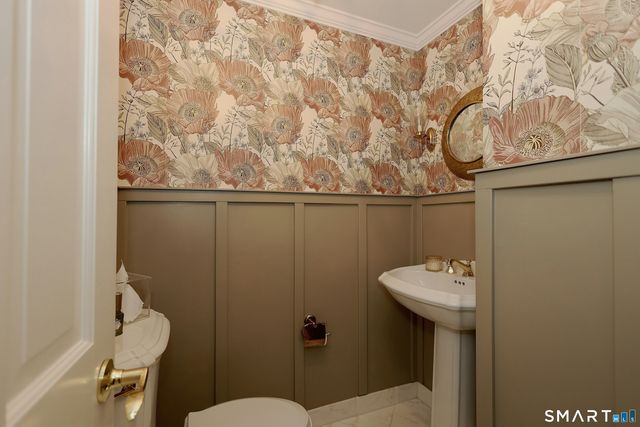 46 Tally Ho Road, Ridgefield, CT 06877