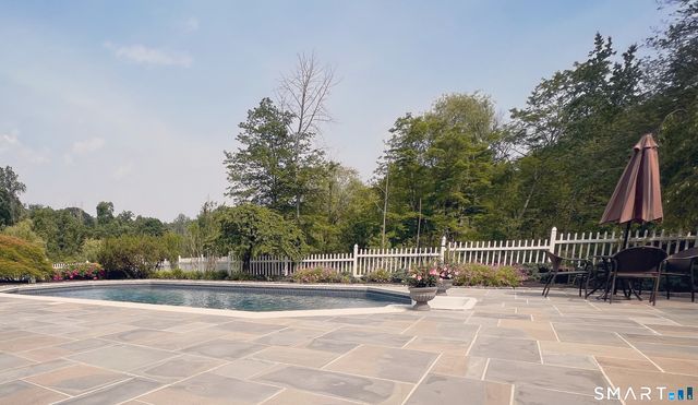 46 Tally Ho Road, Ridgefield, CT 06877