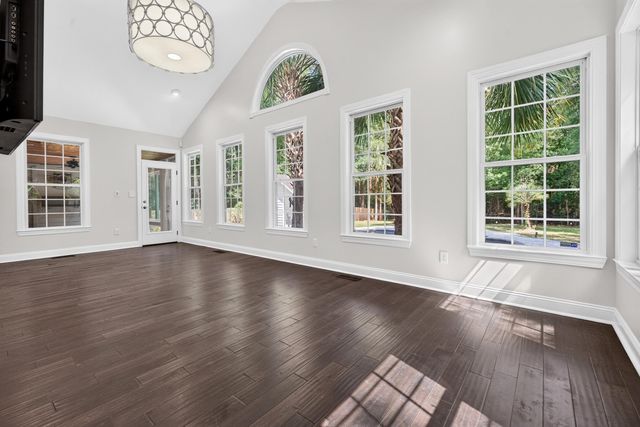 1220 Crooked Oak Dr., Pawleys Island, SC 29585