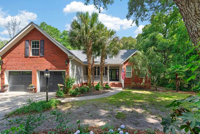 1220 Crooked Oak Dr., Pawleys Island, SC 29585