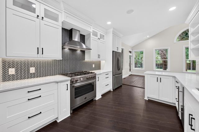 1220 Crooked Oak Dr., Pawleys Island, SC 29585