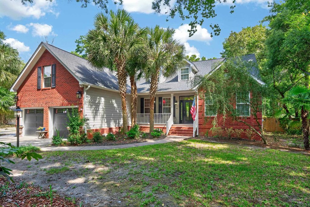 1220 Crooked Oak Dr., Pawleys Island, SC 29585