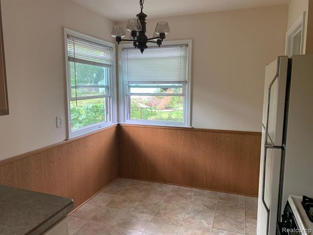 32469 Rosslyn Avenue, Garden City, MI 48135