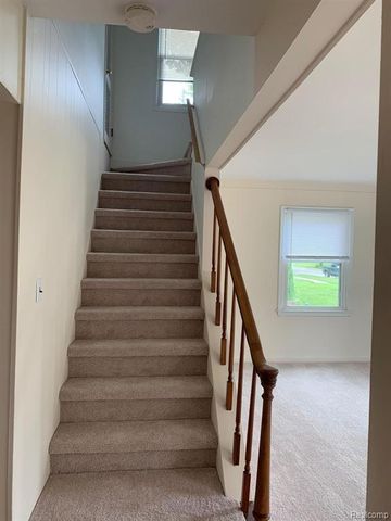 32469 Rosslyn Avenue, Garden City, MI 48135
