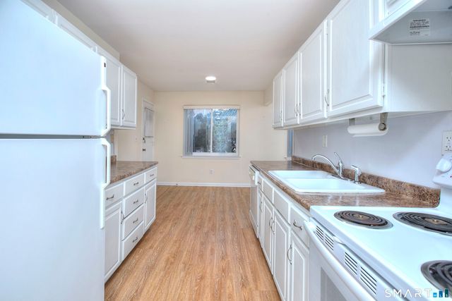 49 Southport Woods Drive 49, Fairfield, CT 06890