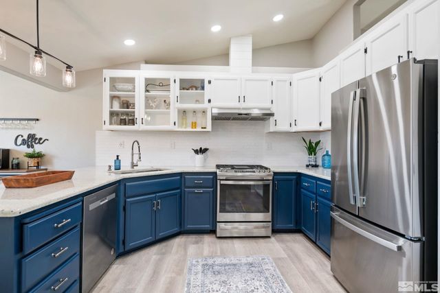 3215 Spring Circle, Silver Springs, NV 89429