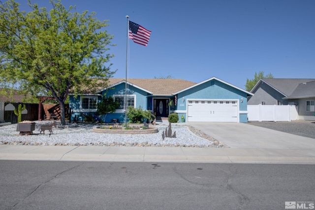 3215 Spring Circle, Silver Springs, NV 89429