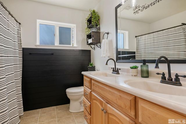 3215 Spring Circle, Silver Springs, NV 89429