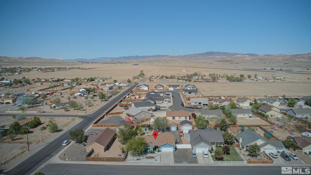 3215 Spring Circle, Silver Springs, NV 89429