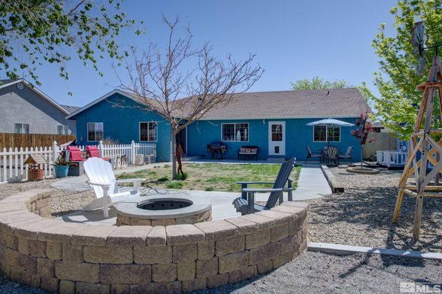 3215 Spring Circle, Silver Springs, NV 89429