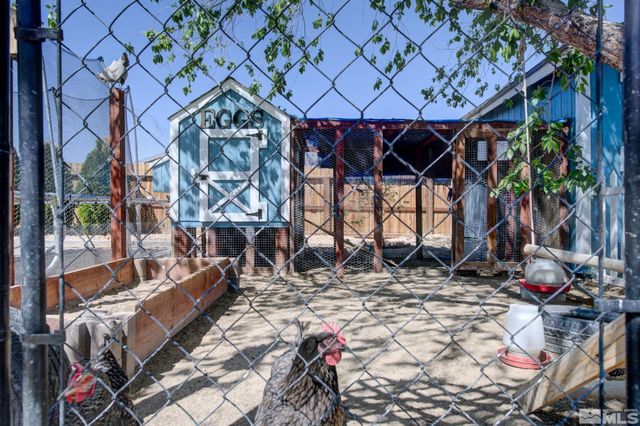 3215 Spring Circle, Silver Springs, NV 89429