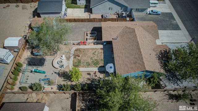 3215 Spring Circle, Silver Springs, NV 89429
