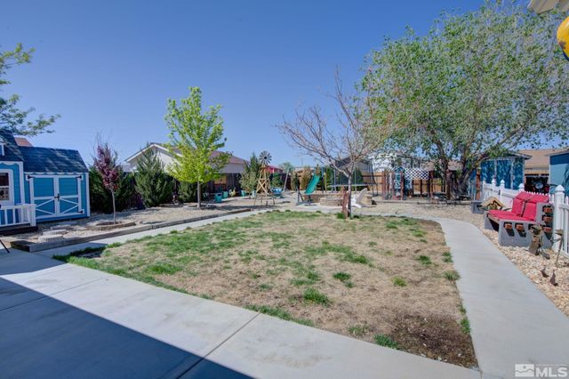 3215 Spring Circle, Silver Springs, NV 89429