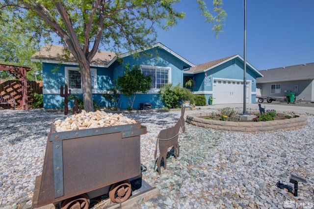 3215 Spring Circle, Silver Springs, NV 89429