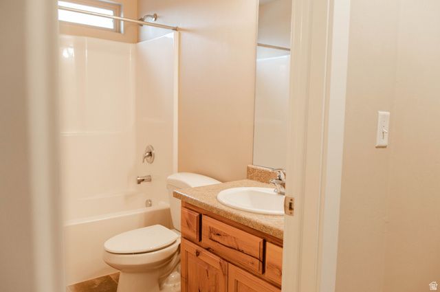 9242 N CORNWALL WAY, Eagle Mountain, UT 84005