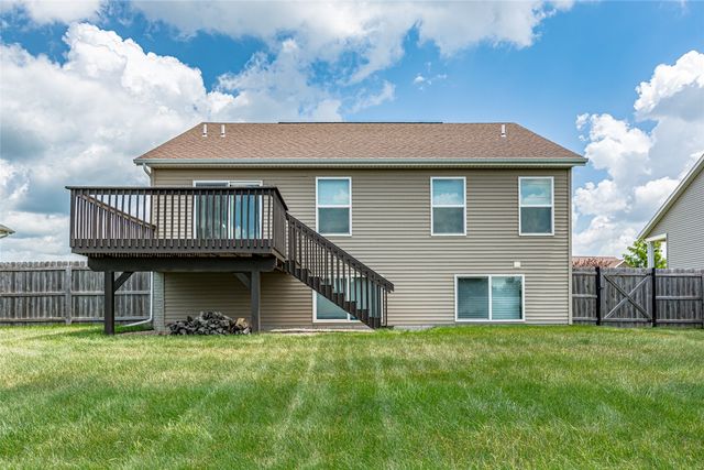 9506 Grand Oaks Drive NE, Cedar Rapids, IA 52402
