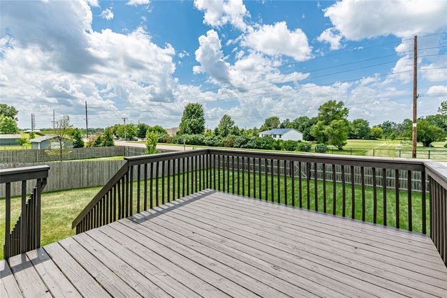 9506 Grand Oaks Drive NE, Cedar Rapids, IA 52402