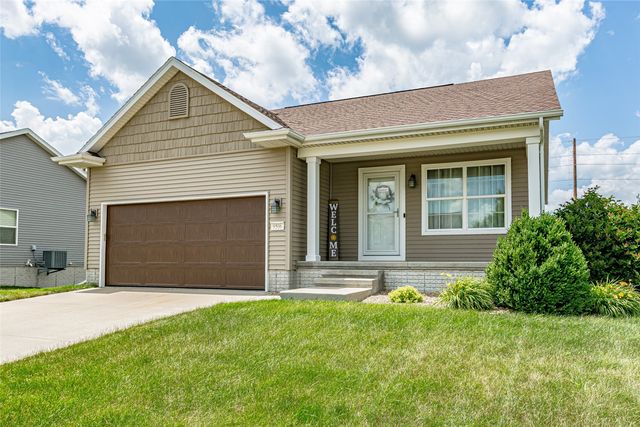9506 Grand Oaks Drive NE, Cedar Rapids, IA 52402