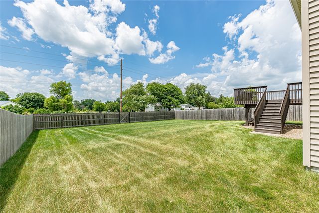 9506 Grand Oaks Drive NE, Cedar Rapids, IA 52402