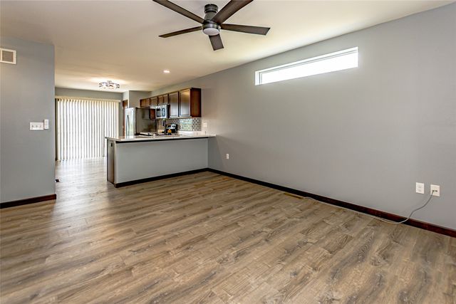 9506 Grand Oaks Drive NE, Cedar Rapids, IA 52402