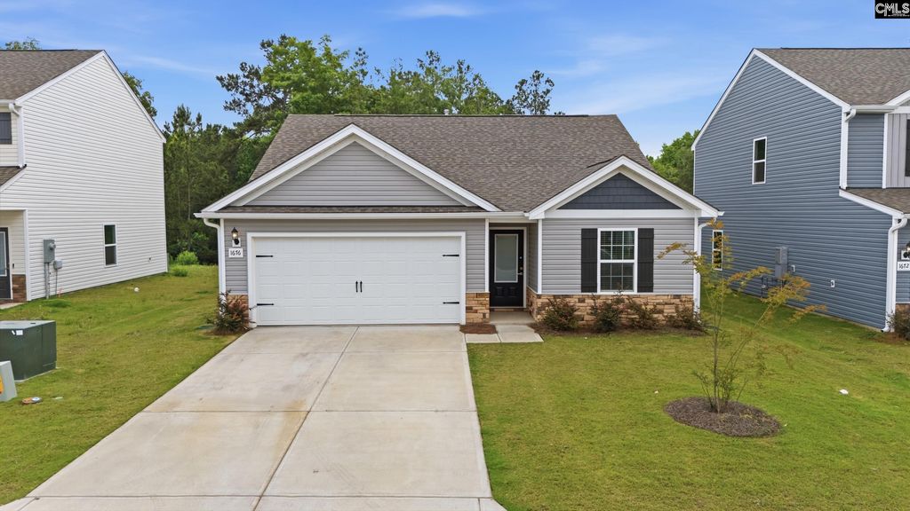 1676 Hidden Garden Lane, Gilbert, SC 29054