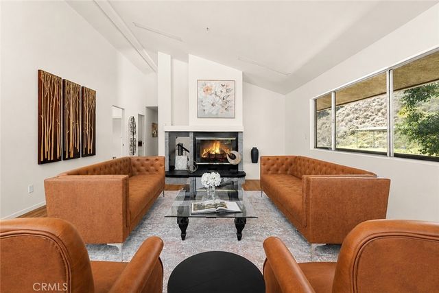 9110 Happy Camp Road, Moorpark, CA 93021