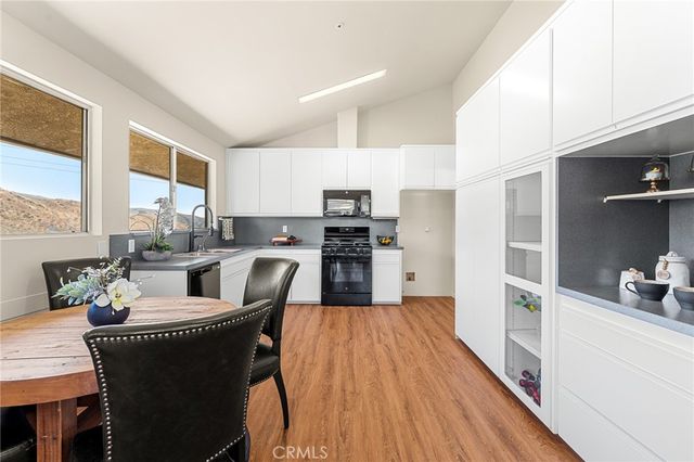 9110 Happy Camp Road, Moorpark, CA 93021